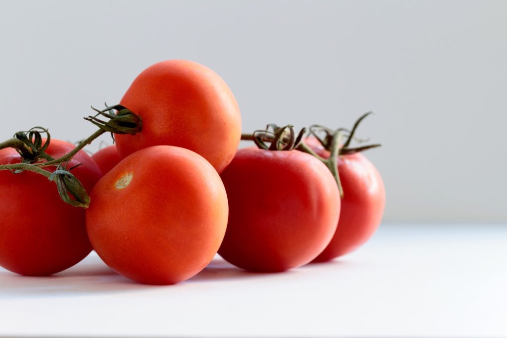 Tomatoes Surprising Foods to Help Prevent Bloating The PlantTube