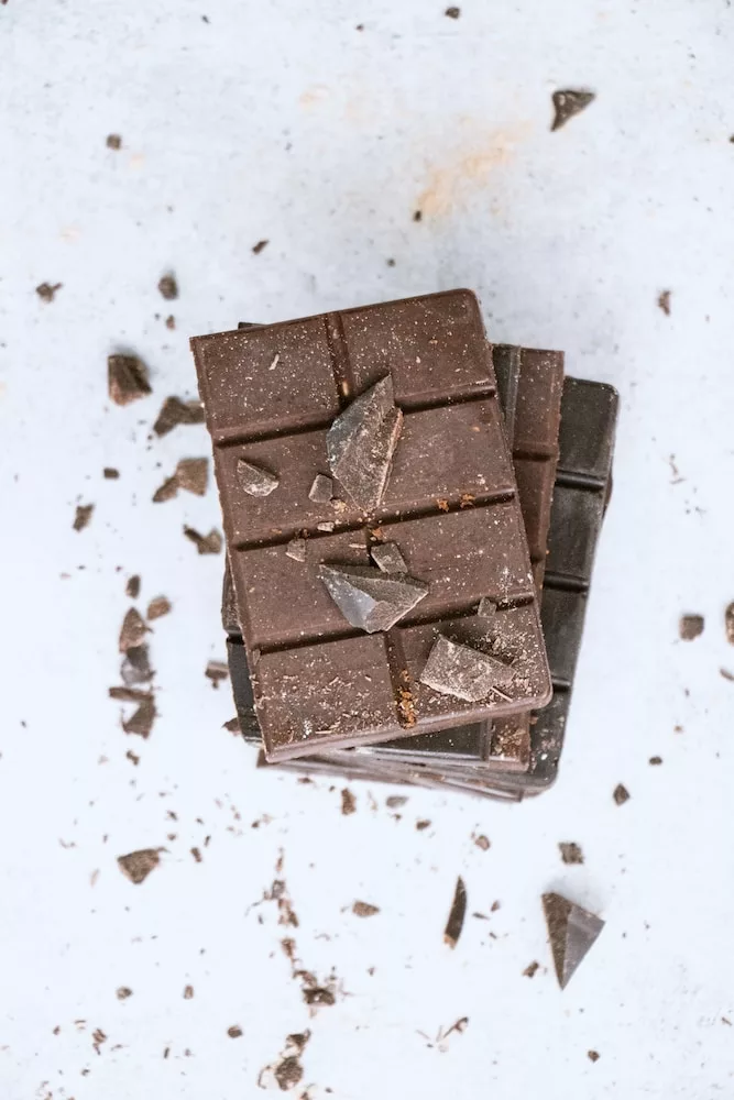 chocolate bars, dark chocolate is of one the foods to boost blood flow
