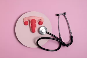 6 Early Signs and Symptoms of Ovarian Cancer & It’s Risk Factors That You Should Know
